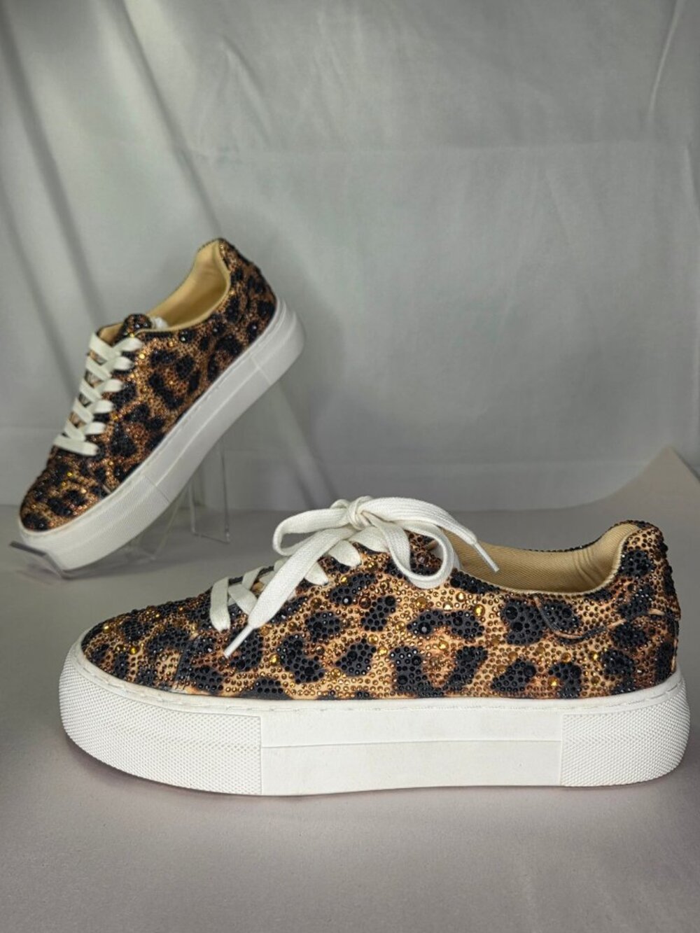 Betsey Johnson Women's Sidny Platform Sneakers - Leopard Size: 6 - Picture 2 of 8